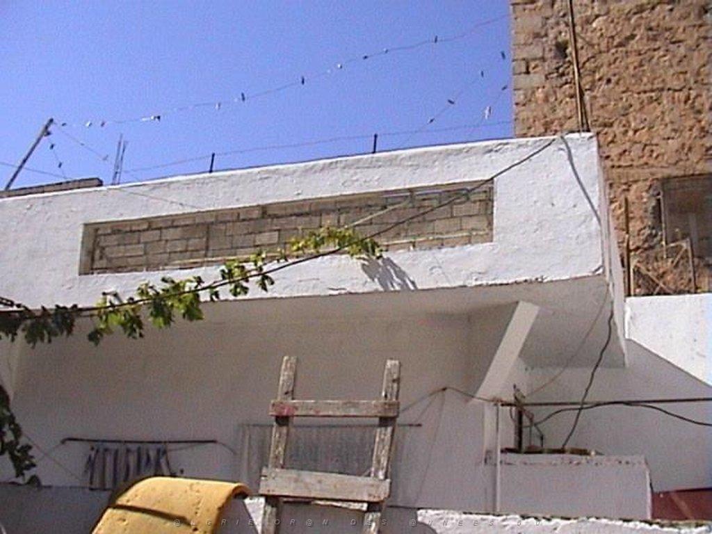 10 MARAVAL RUE JUBBA CHEZ FAMILLE ZAPPATA 01.JPG